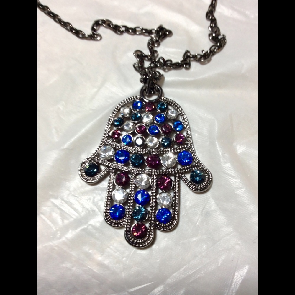 women’s necklace (2237) Ship In The USA Only.